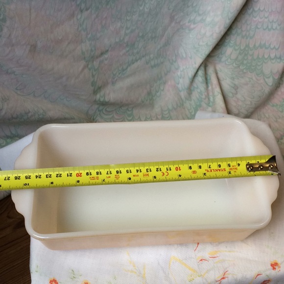 Vintage FIRE-KING casserole dish - Picture 4 of 5